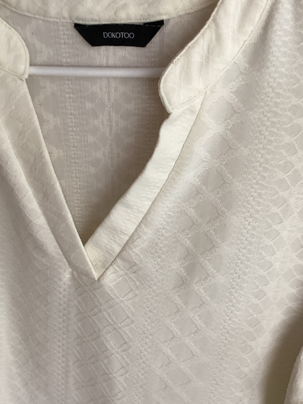 DOKOTOO Women’s Cream Long Sleeve V-Neck Textured Tee
